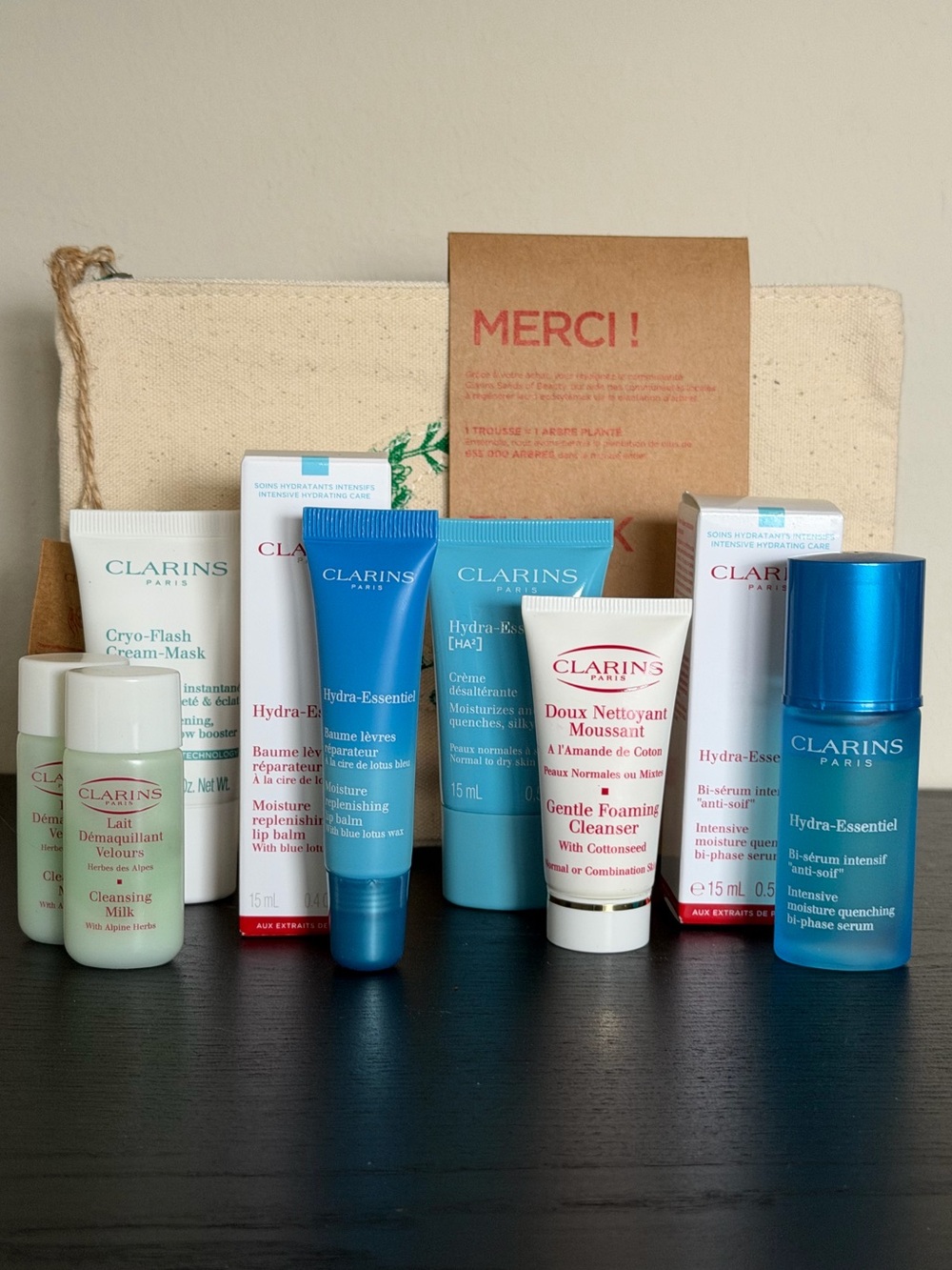 Clarins Women's Hydra-essential kit & travel size Skincare Set. - Picture 4 of 4